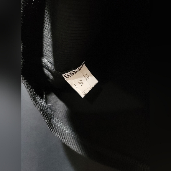 Women's Long Sleeve Crop Top - Size Small - Picture 3 of 3